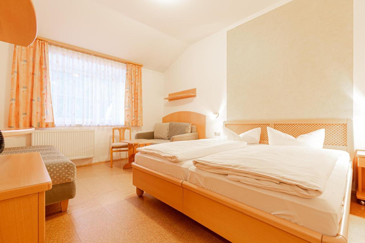 Gasthof Zur Post Sankt Kathrein am Hauenstein Exteriér fotografie